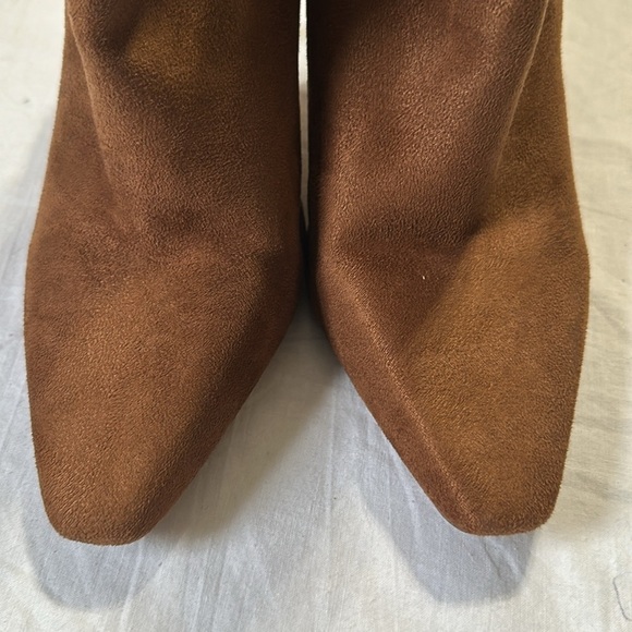 Jessica Simpson Chelsea Faux Suede 4 in Heel Brown Boots Size 11 - Picture 2 of 7